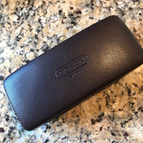 đź‘“ COACH Sunglasses Case - Picture 2 of 6